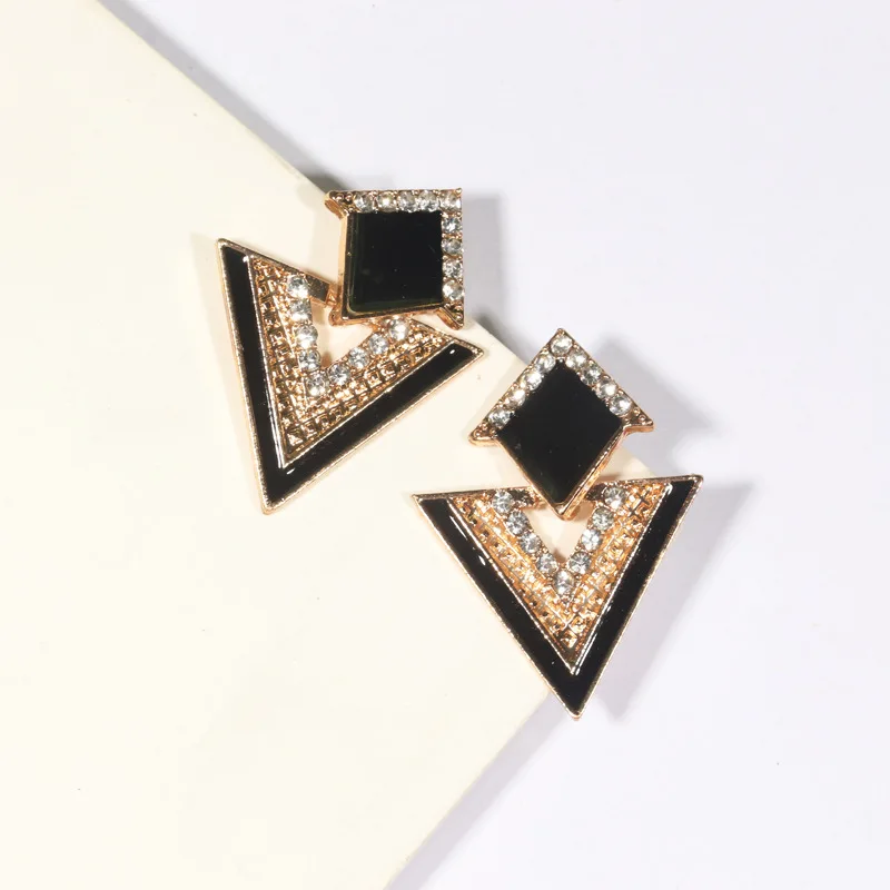 3D V-shaped Triangular Diamond Black Earrings with Personalized Geometric Earrings for Women