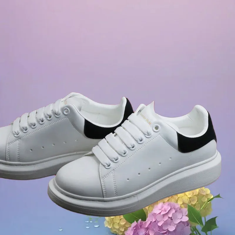 

Hot selling couple white shoes, non slip and durable casual low top shoes, Fashionable neutral versatile sports shoes