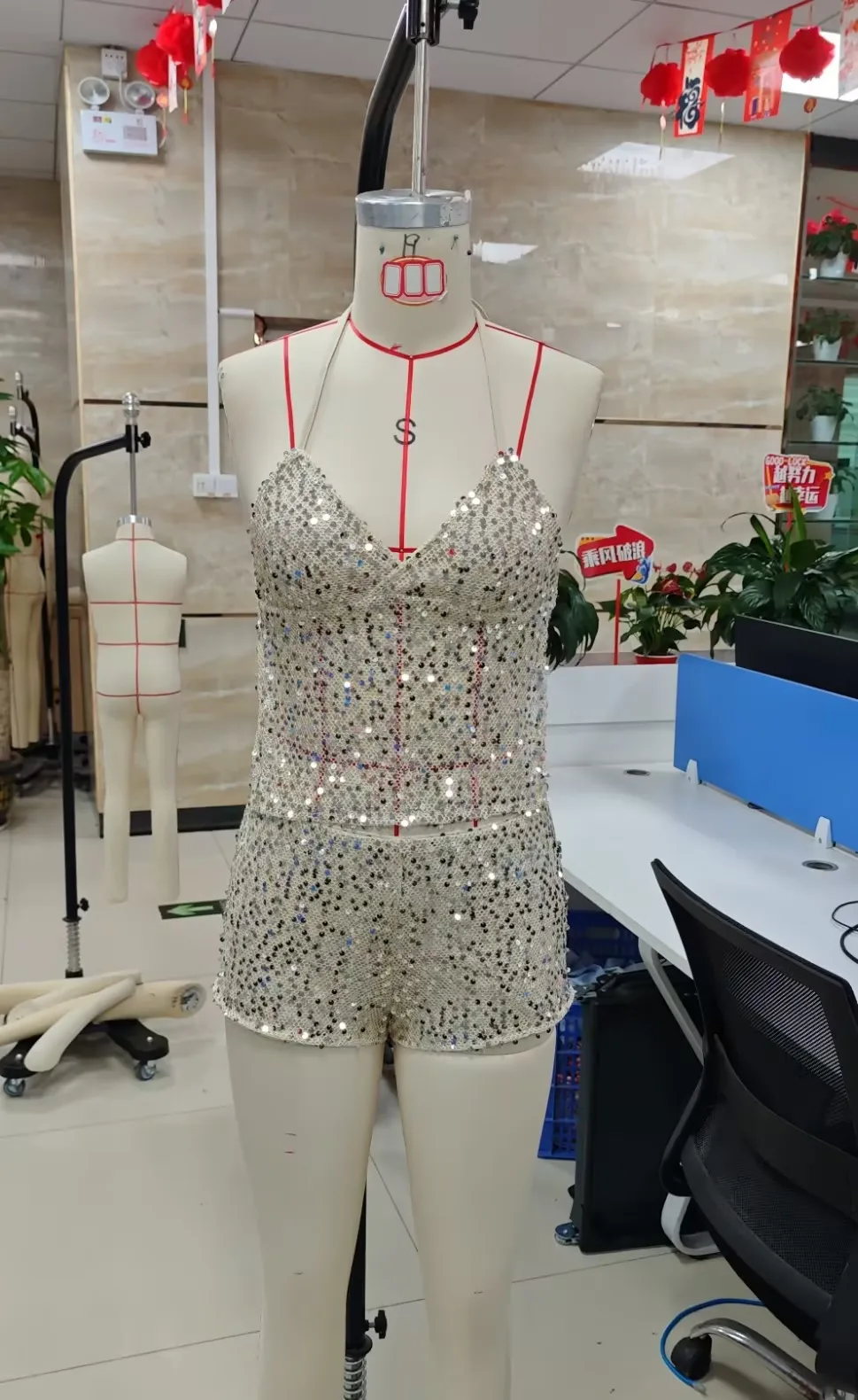 Summer Sleeveless Sequin Slim Tank Top with Shorts 2Pcs Outfits Sparkly Halter Cami Mini Shorts Beige Night Out Women Shorts Set
