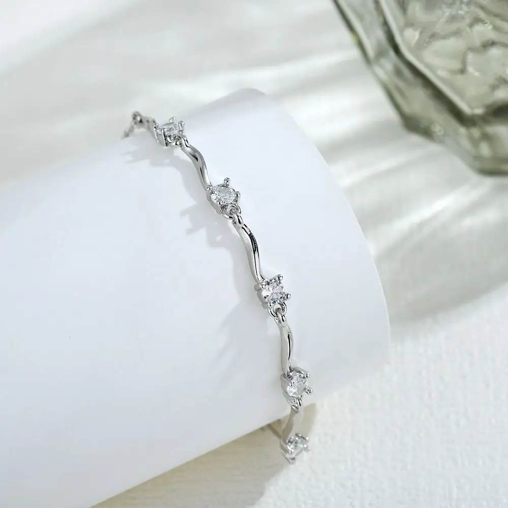 

2pcs Adjustable Couple Bracelets Rhinestone Thin Crystal Wave Bracelet Hand Jewelry Valentine's Day Gifts Light Luxury Bracelet