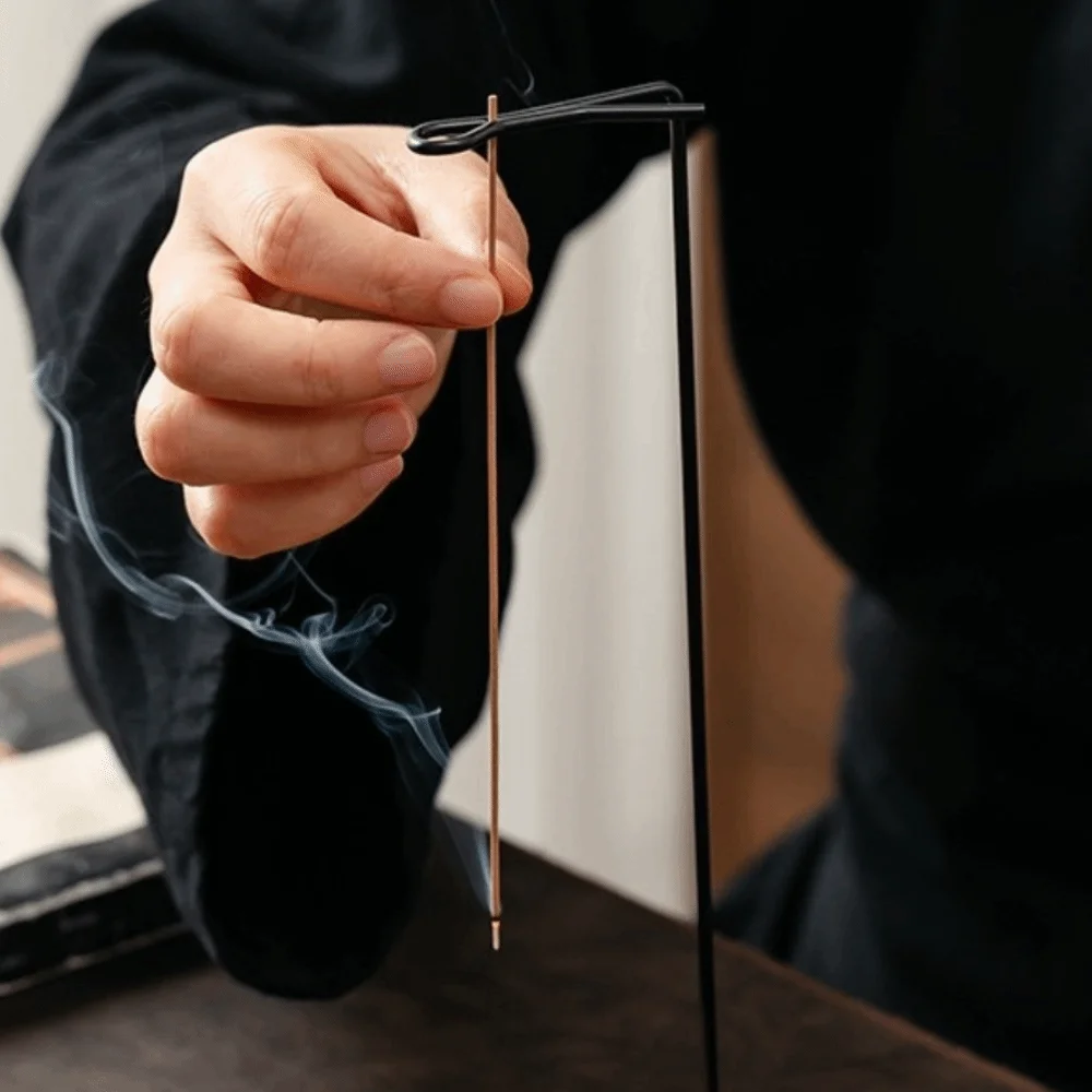 

Incense Burner Mosquito Incense Plate Holder Upside Down Desktop Decor Incense Stick Holder Anti-Ash Design Indoor