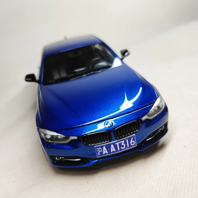 WELLY Diecast Alloy 1/24 BMW 330I 320M1 X5I8 Exquisite Alloy Car Model Adult Classic Collection Static Display Boy Toys