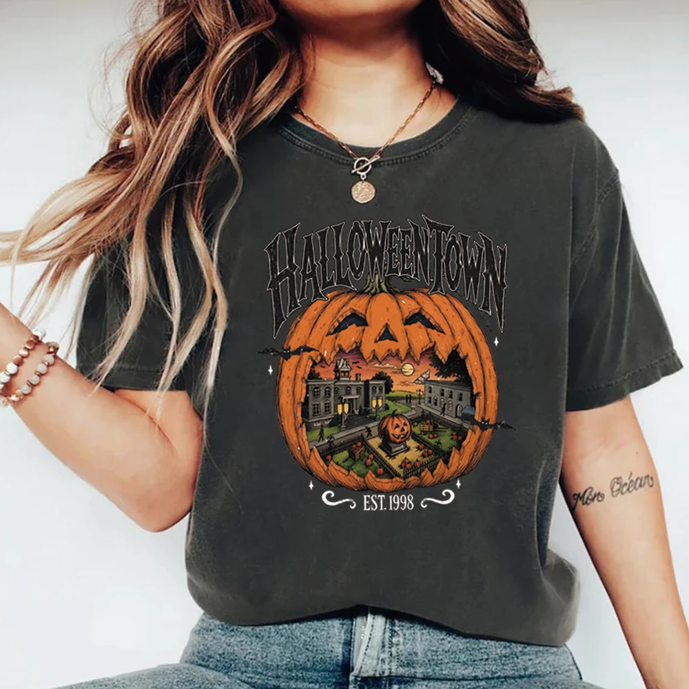 Vintage Halloween Town T-shirt Pumpkin Village Shirt Haunted Pumpkin Tshirt Retro Spooky Season Tee Fall Halloween Graphic Tops