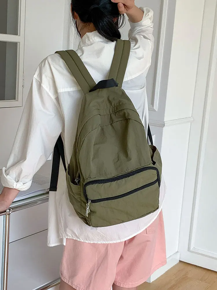 Causal Women‘s Backpack Preppy Style Nylon Women Backpack Niche Design College School Backpack for Women Travel Girls Daypack