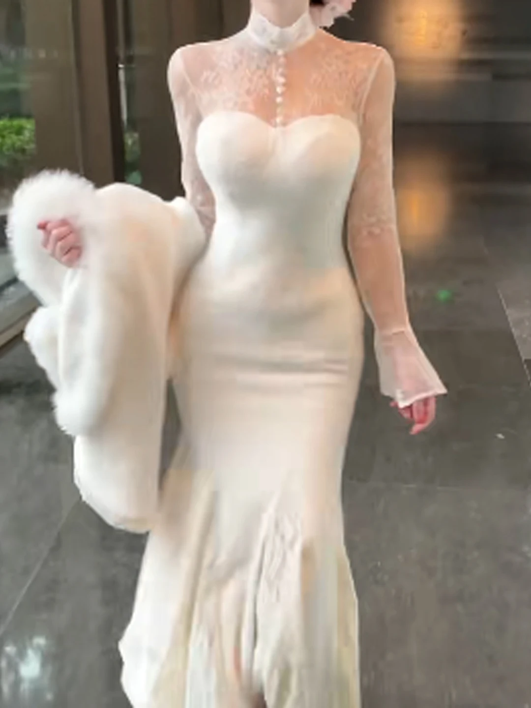 

Уникальный красивый меховой комплект из двух предметов с шлейфом, весна 2026, удобный модный женский костюм