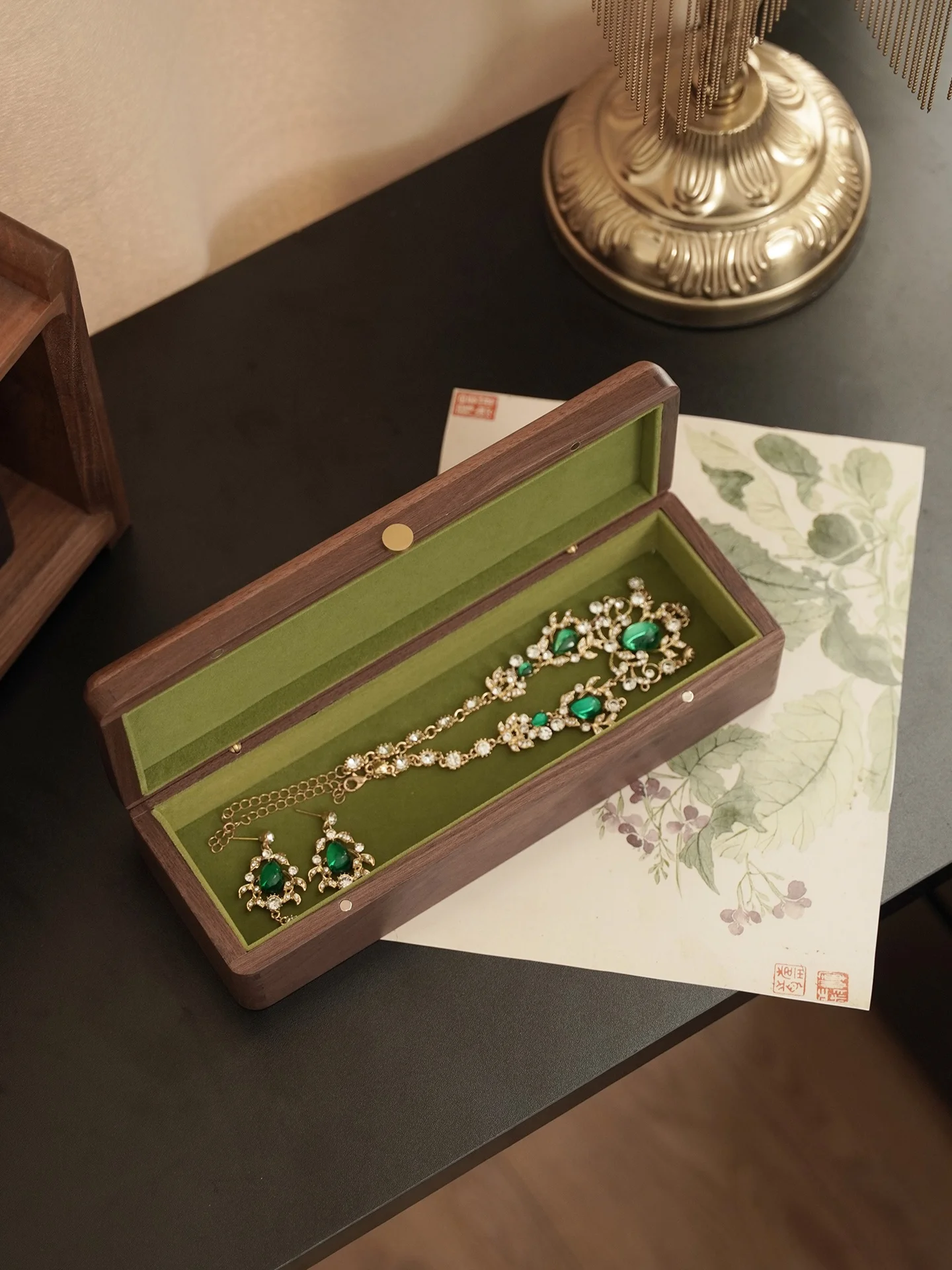 

High End Large Capaci Wooden Jewelry Box Pearl Nelace Paaging Box Gift Box Long Strip Jewelry Storage Box Vintage Sle