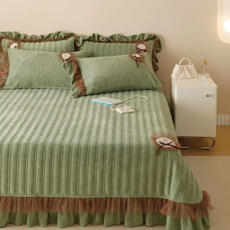 3pcs Quilted Bed Skirt Set  Bedspreads Warm Winter Mattress Covers Protector Elastic King Size Bedding Mattresses Pillowcases
