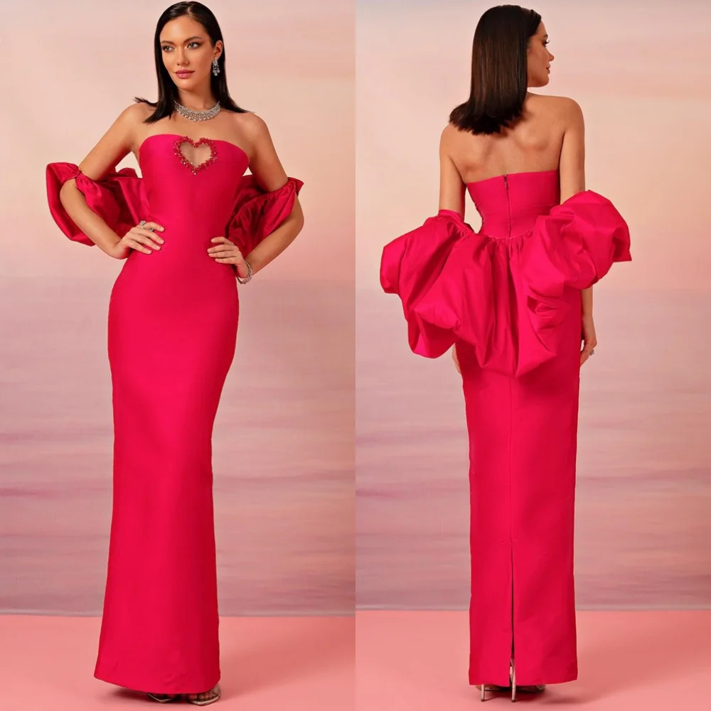 Op maat gemaakte elegante satijnen avondjurken Klassieke strapless mouwloze homecoming-jurken Temperament galajurk met ritssluiting op de rug