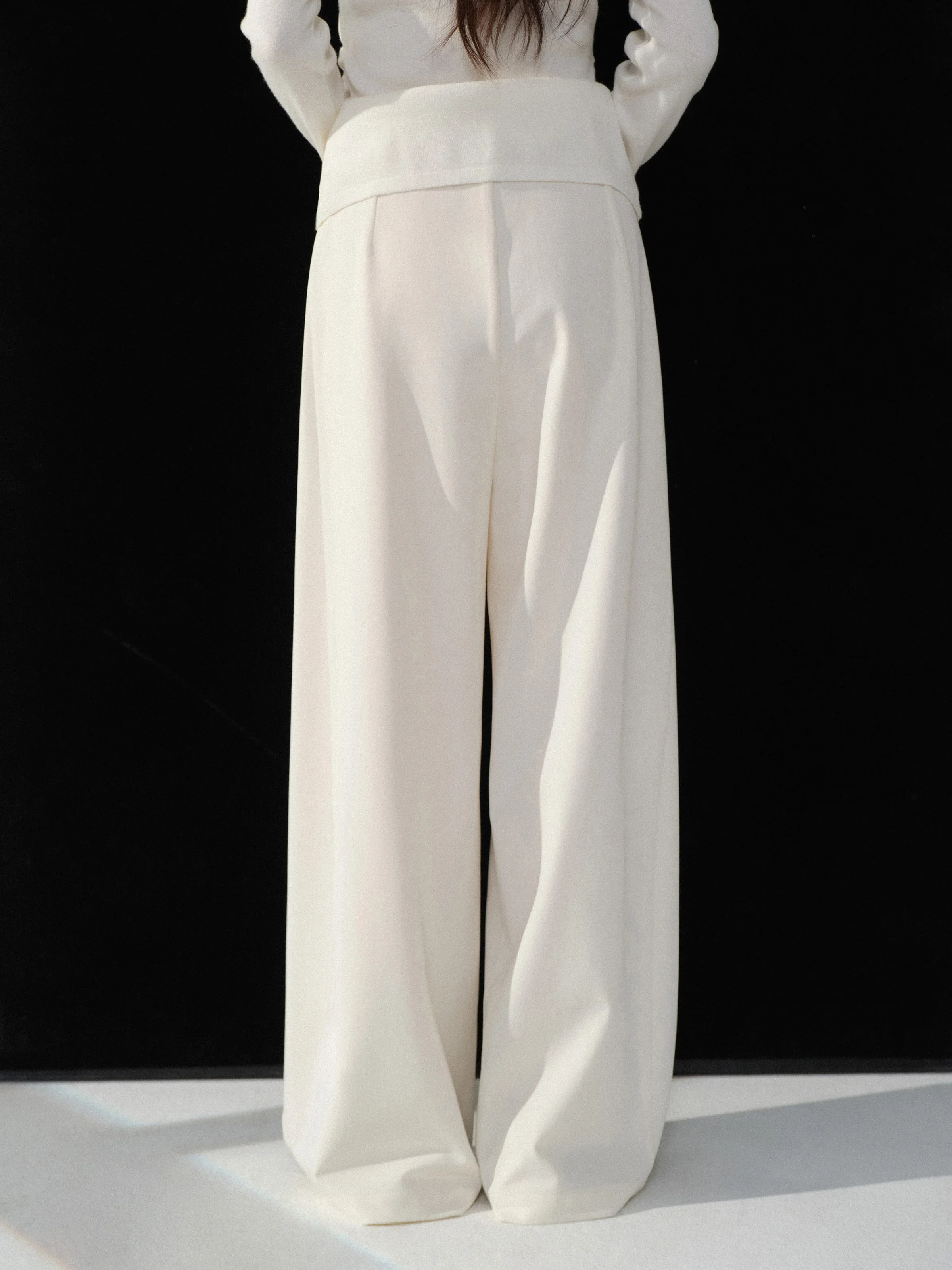 Elegante losse gedrapeerde stropdas taille wijde pijpen broek hoge taille rechte lange broek dames herfst winter minimalistische dagelijkse outfit look