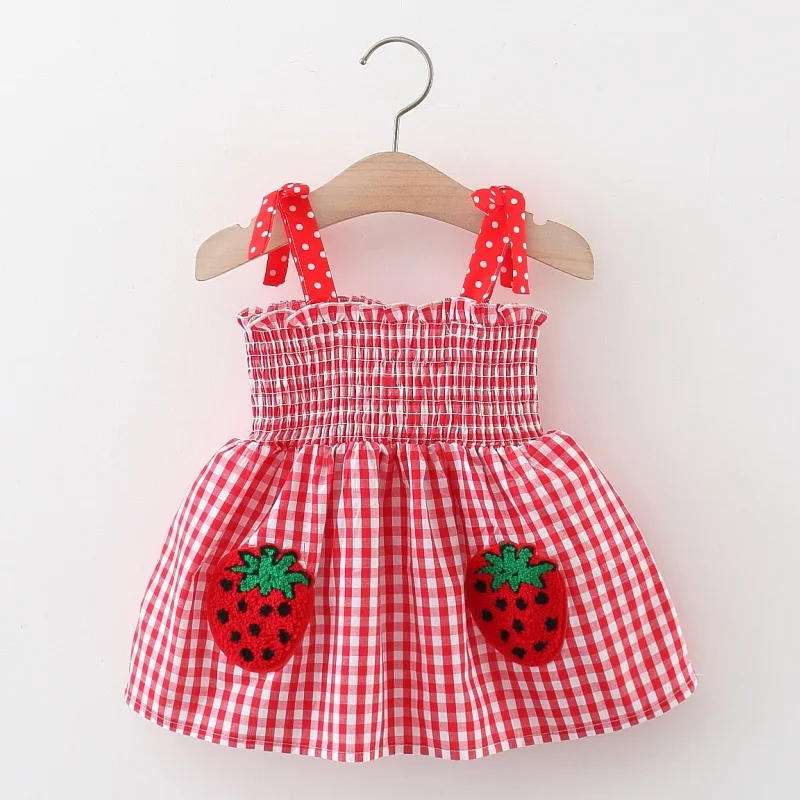 

Платья для маленьких девочек, летние красные клетчатые платья с клубникой для девочек, милые пляжные платья с лямкой на шее для девочек, одежда для малышей, одежда для девочек