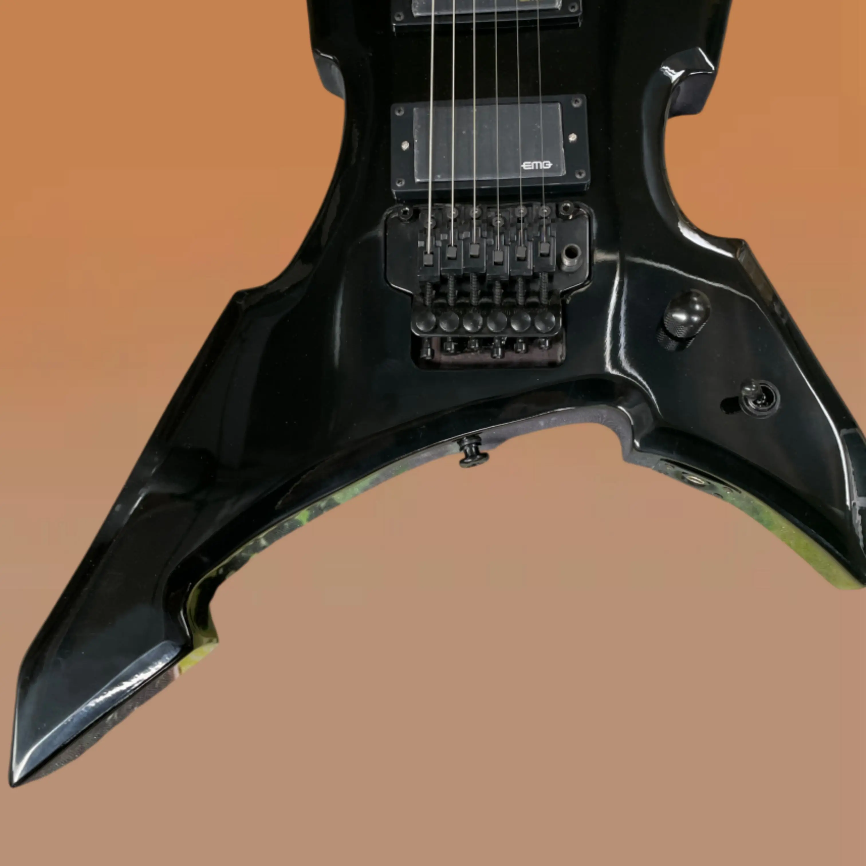 Cool & Sleek Glossy Black 6-String Electric Guitar, Sharp Angular Body, Exquisite Workmanship Guitars, Ideal Rock Music Guitarra