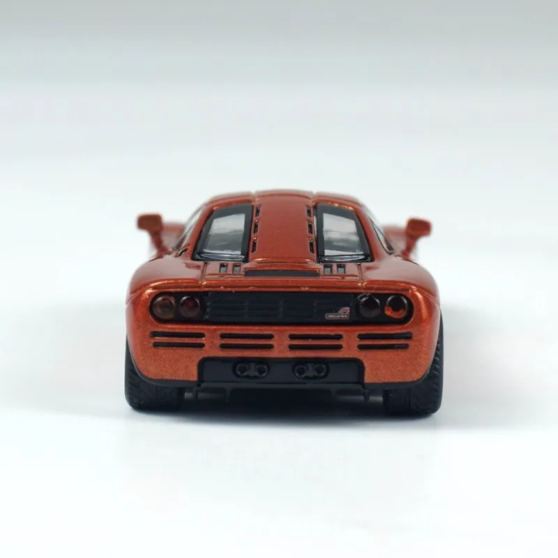 MINI GT 1:64 McLaren MF1 Le Mans # 817 Prodotto finito pressofuso Modello di auto Simulazione Collezione in lega statica Modello di auto Regalo per ragazzo