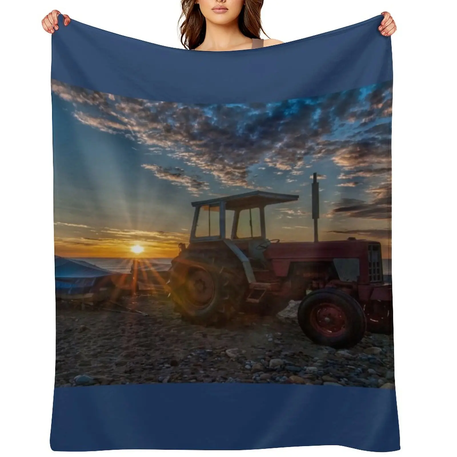 

Tractor on the Beach at Sunrise Throw Blanket Sleeping Bag Luxury Brand Decoratives Sofas Blankets