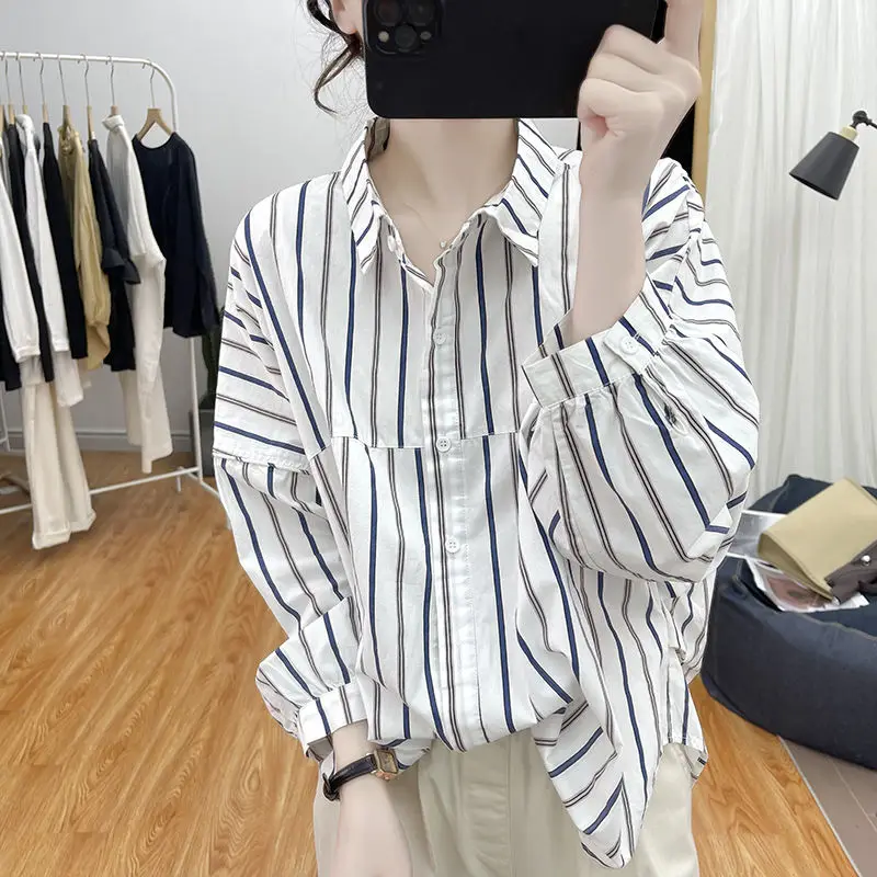 2024 New Spring and Autumn Korean Edition Fashion Versatile Loose Blouses Batwing Sleeve Collar Stripe Panel Women\'s Shirt Top