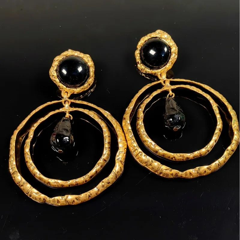 

Medieval Vintage Resin Exaggerated Earrings Atmospheric Tassel Black Pearl Earrings