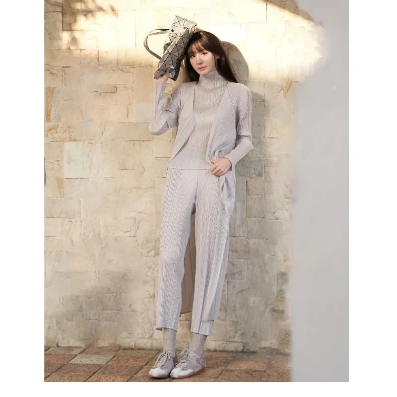 

Women's Miyake Pleated Pants Set Spring 2026 New Minimalist Elegant Outfit Solid UV-Protective Long-Sleeve Cardigan Casual Set