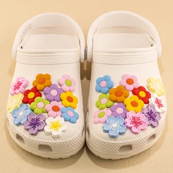 1pcs PVC Flower Shoe Charms for Women Girls Sandals Accessories Sakura Daisy Shoe Decorations Pins for Gift Sandal Buckles Gifts