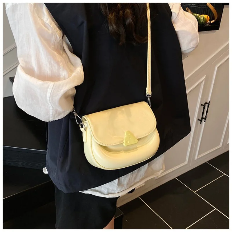 

Premium Women Messenger Bag In Leather, Handbags For Ladies With Shoulder Strap, Luxury Brand By Famous Designer