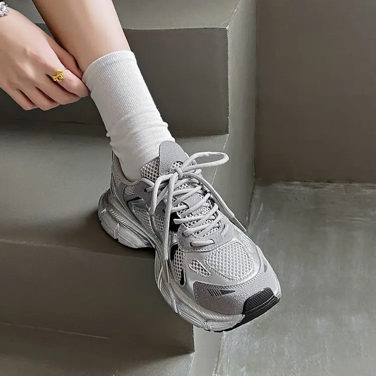 Zapatos vulcanizados transpirables para mujer, zapatillas informales con plataforma, suela gruesa, para correr, grandes, novedad de 2024