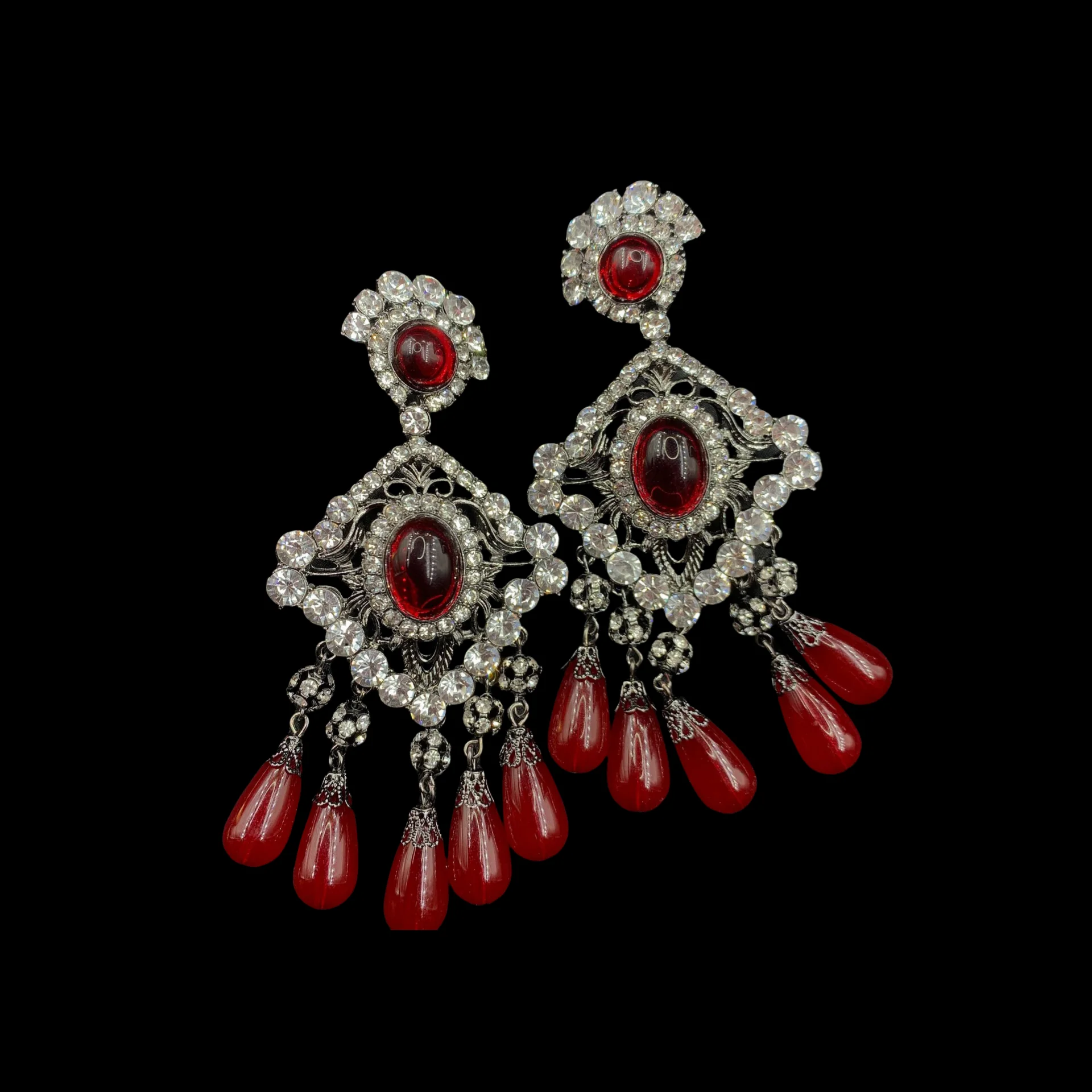 

Light luxury, high-end, fashionable and elegant colorful stud earrings