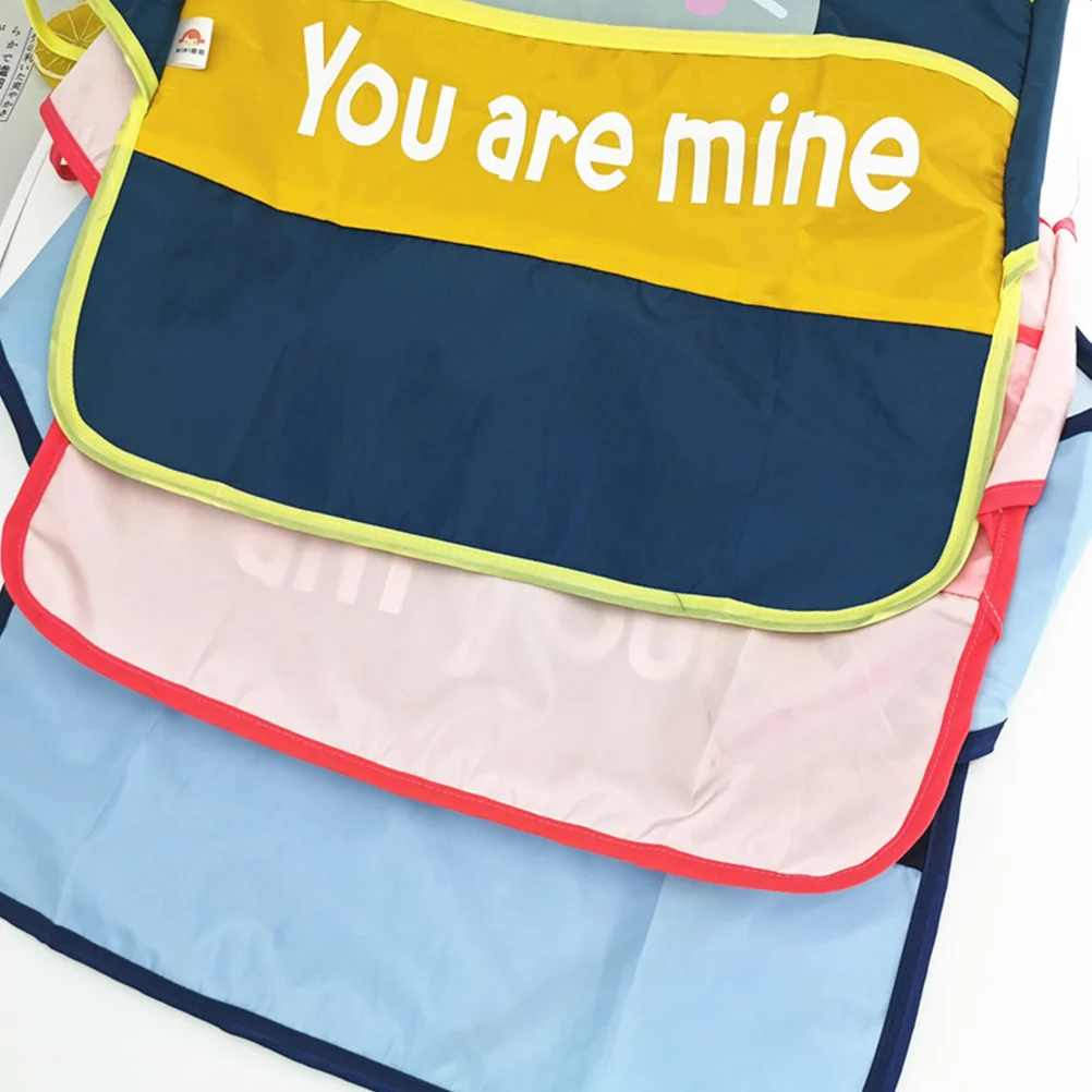 مآزر أكل الطفل المقاومة للماء باللون الأزرق الداكن 100 1-3 سنوات بدون أكمام للأطفال أنشطة ترفيهية تصميم كرتوني قابل لإعادة الاستخدام #4