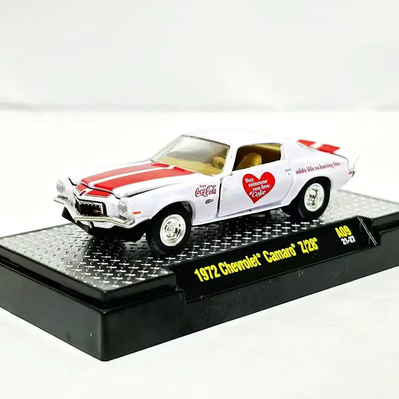 

1/64 M2 Machines 1972 Chevrolet Camaro Z/28 21-27 гг. — игрушка в подарок