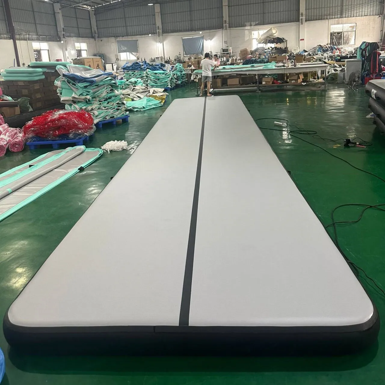 HIBADOU Inflatable Air Track 10x2x0.2m Inflatable Gymnastics Mattress Gym Tumble Airtrack Floor Tumbling Air Track With a Pump