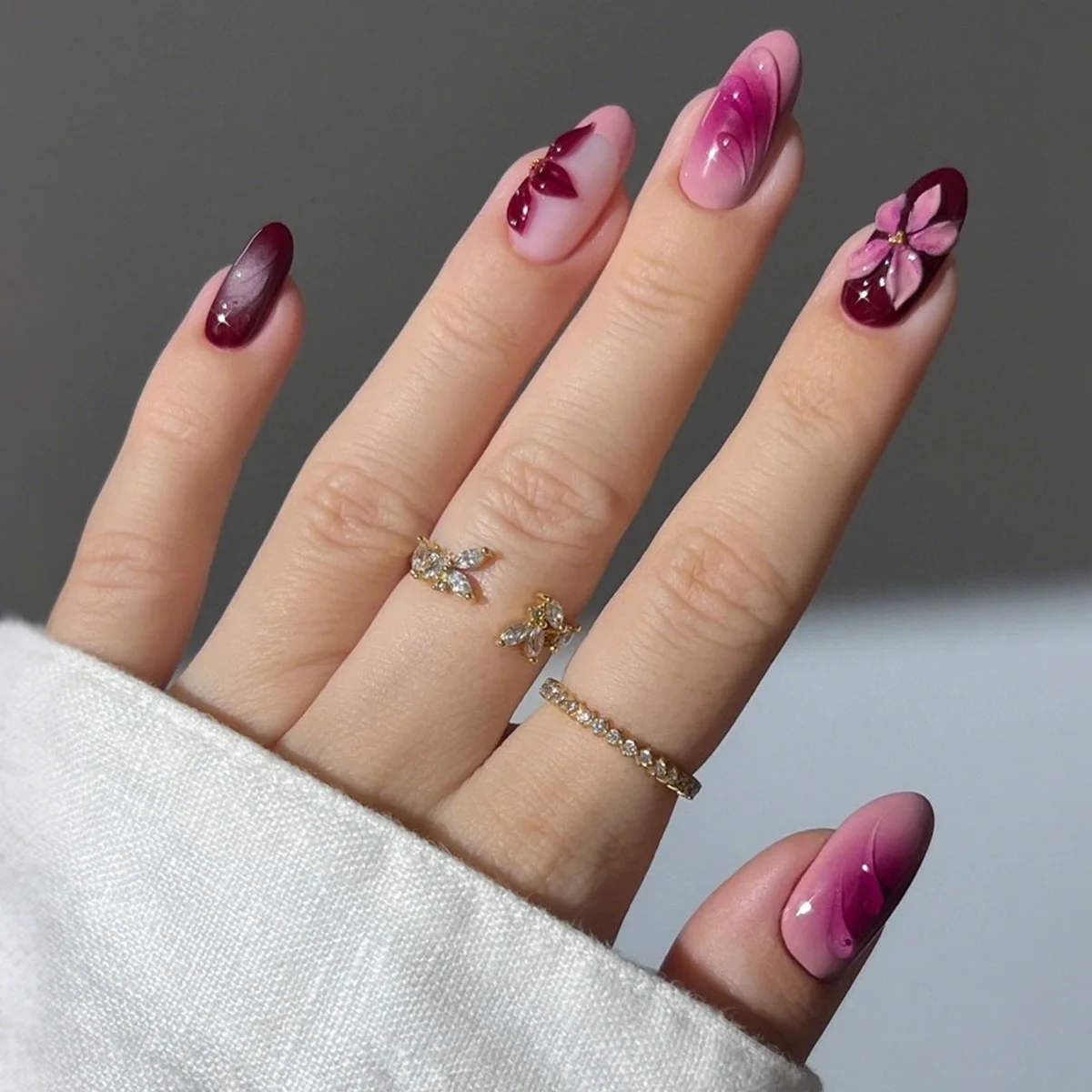 

24PCS 3D Rose Red Almond Press on Nails with Flowers Design European American Spicy Girl Vintage Luxury Elegant Glam False Nails