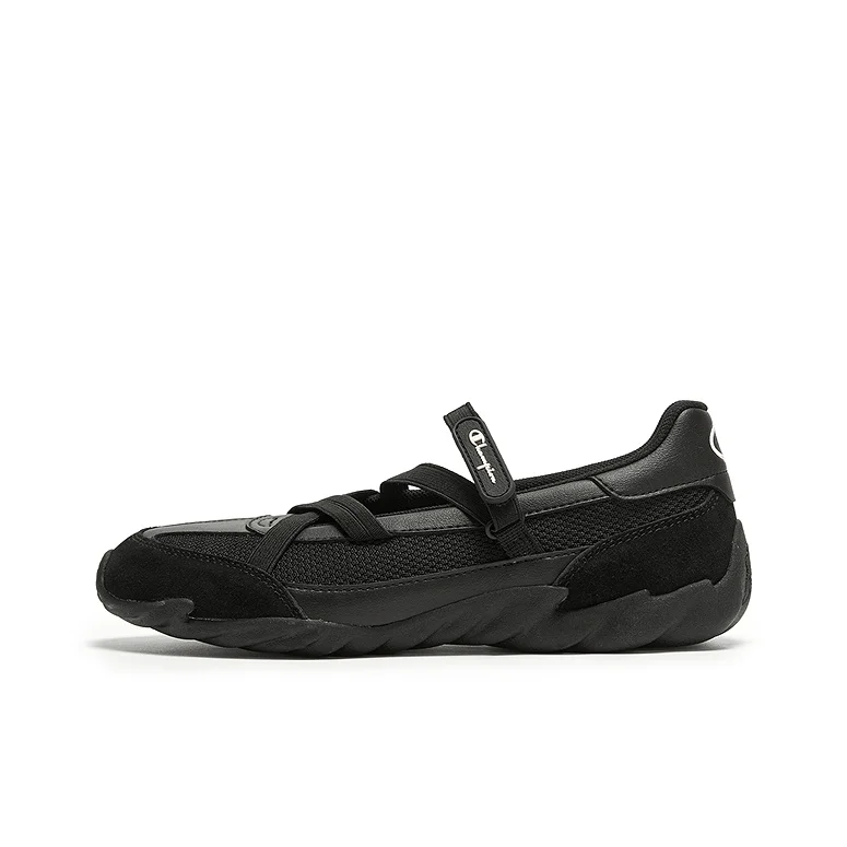 Champion Breathable Low top Casual Shoes Women's Black/Milk White U6BFCRW09U1