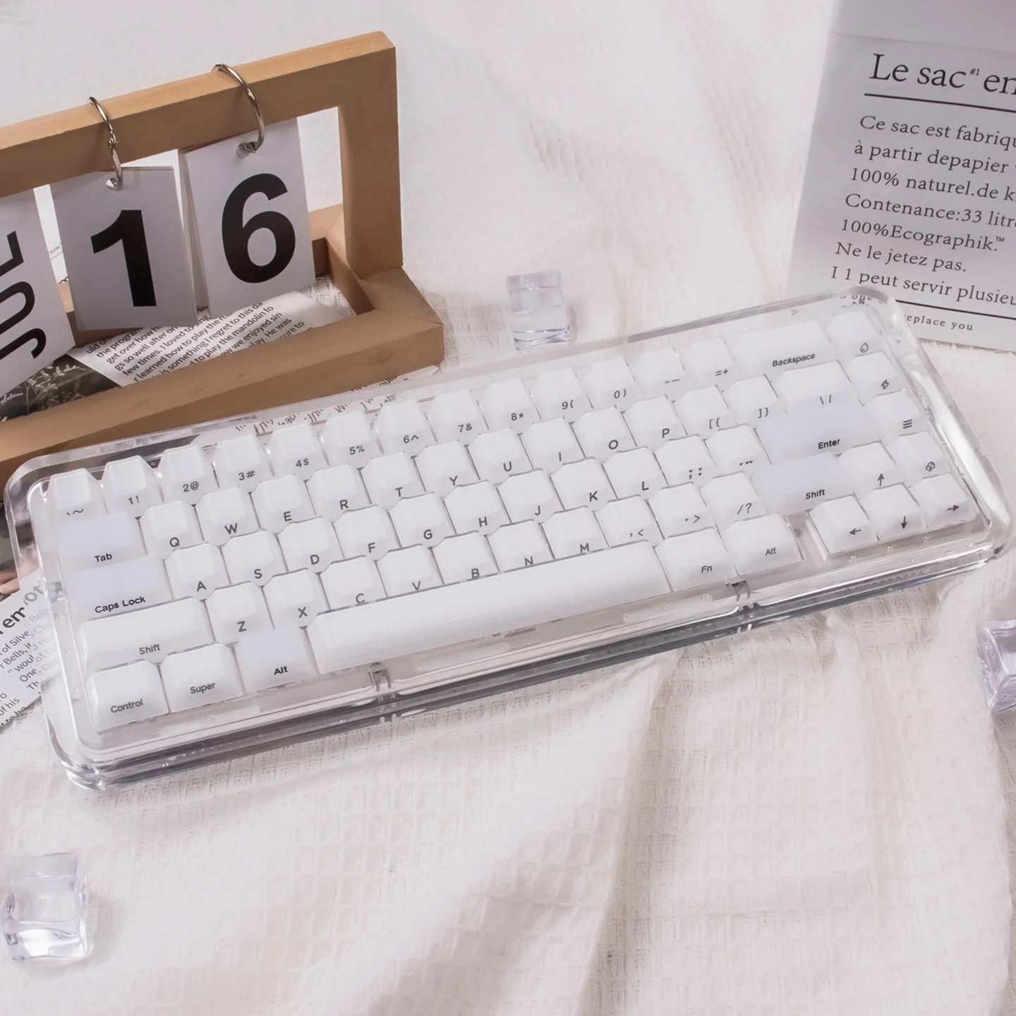 White/purple/blue/gray crystal jelly side print semi-transparent keycap PC love butterfly original magnetic axis mechanical