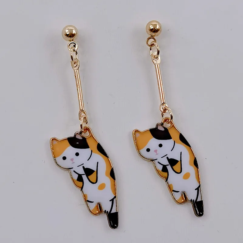 Cute cartoon cat pendant earrings Fun lazy cat hang handcrafted design Cute kitten animal pendant earrings Girl gift