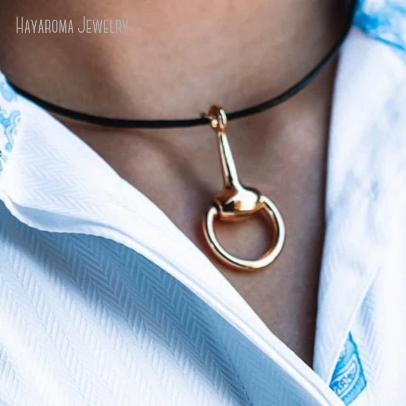 

10Pcs Equestrian Stirrup Jewelry Snaffle English Riding Horsebit Snaffle Bit Charm Necklace Women Leather Choker