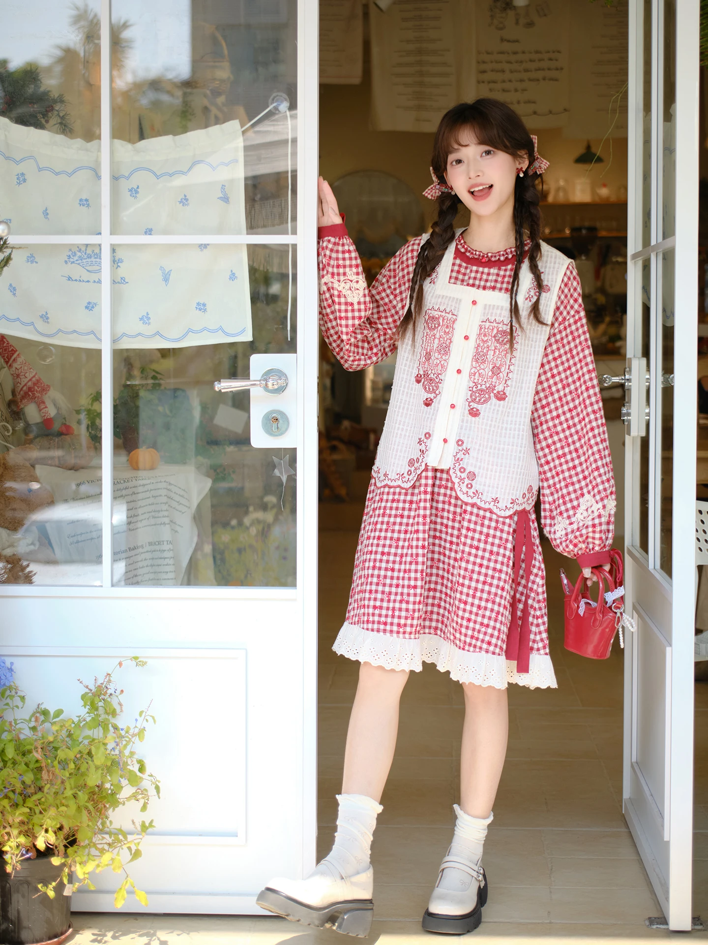 

Новый комплект женского ханьфу с вышивкой и узором «Тринадцать проростков бобов», коллекция 2026 года, весенний сезон