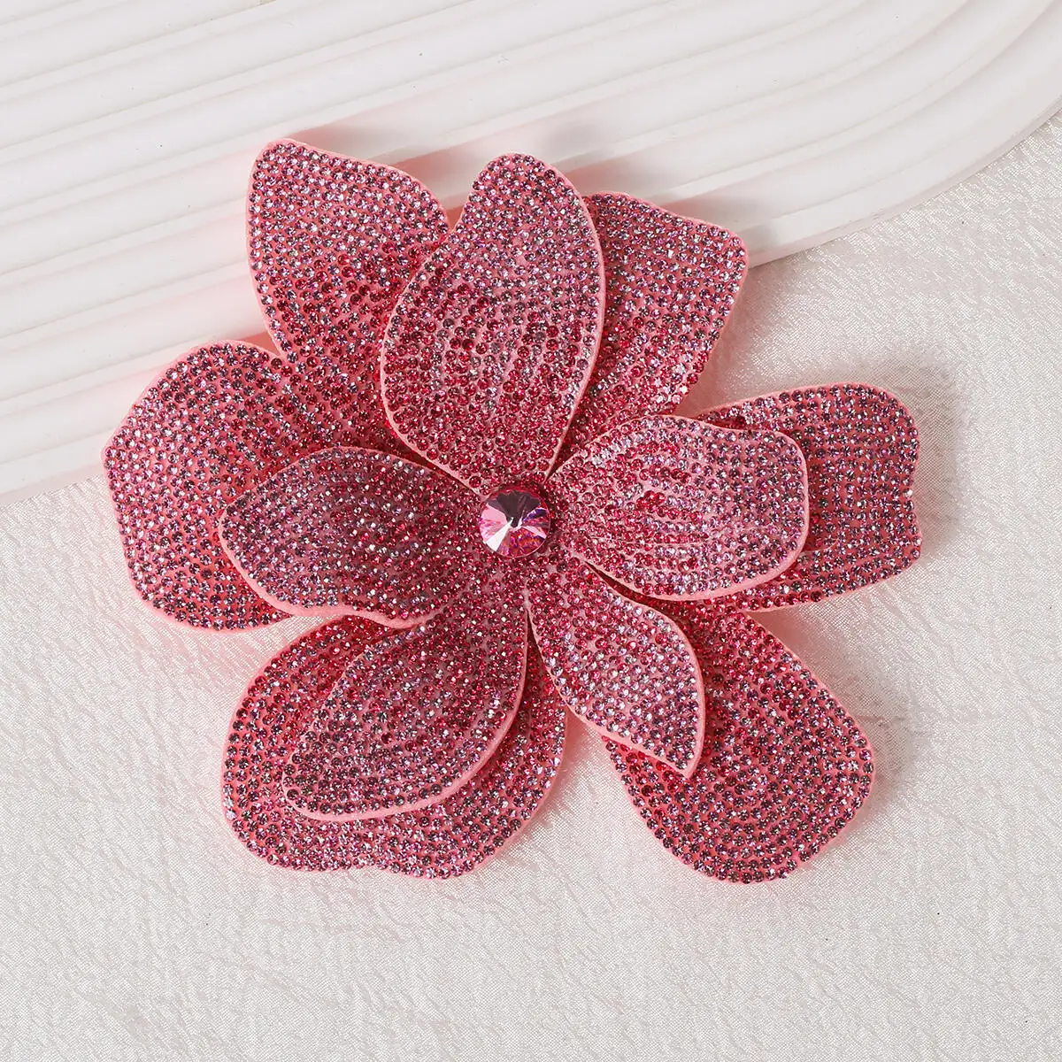 1 Stück Dreidimensionale Strass-Blumenapplikation Funkelnde DIY-Bastelzubehör Glitzernde Aufnäh-Applikation zur Verzierung – Detail 6
