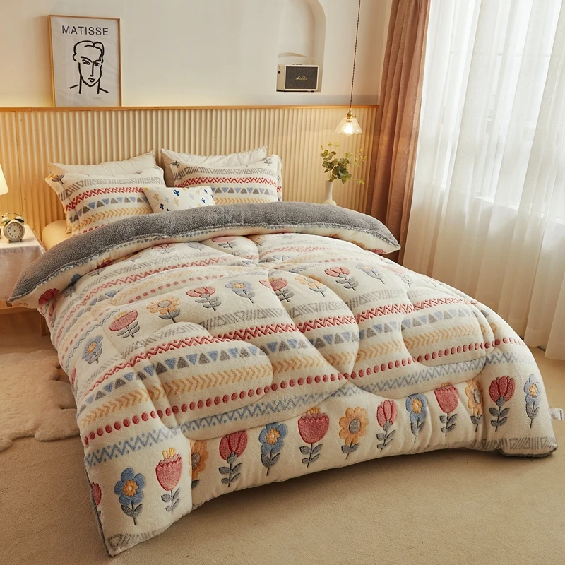 

MC Cute Pattern Snowflake Velvet Comforter, Double-Sided Fluffy Quilted Design, Warm & Soft Bedding for Bedroom