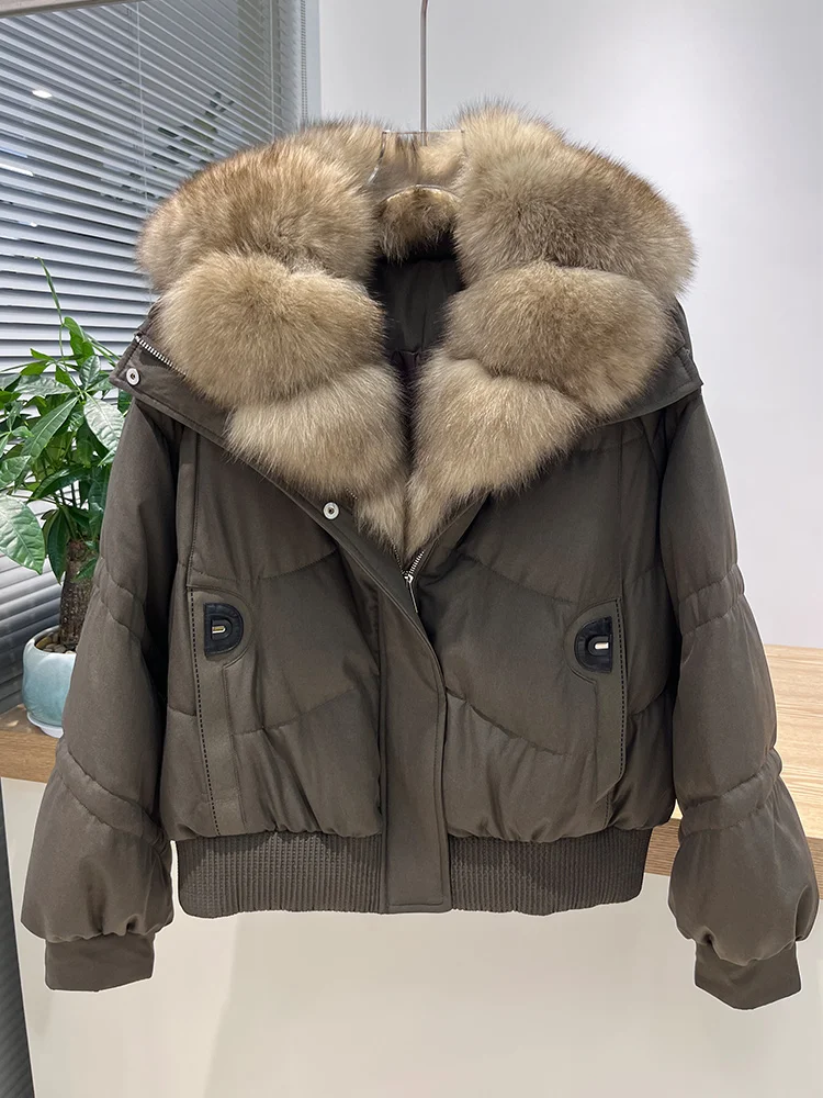 

2025 Winter New Fashion Natural Fox Fur Collar Goose Down Parkas Jacket Womens Luxury Puffer Cusual Jackets Clothing