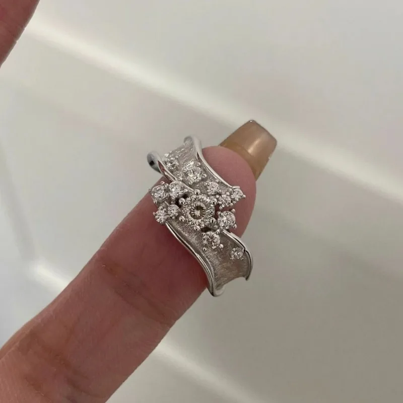 خاتم لامع مصقول بالزهور للنساء، مكانة، فاخرة خفيفة، راقية، أنيقة، متعددة الاستخدامات، إكسسوارات رائعة للاستخدام اليومي #3