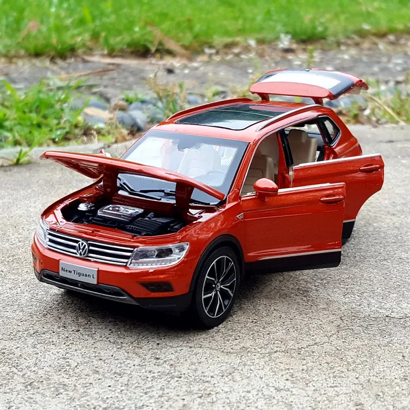 1:32 Volkswagen Tiguan L Off-road car High Simulation Diecast Car Metal Alloy VW Model Car Children\'s toys collection gifts F422