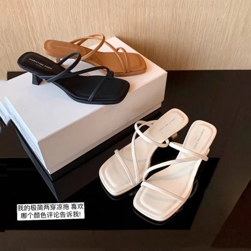 Rubber Flip Flops Slippers Women Summer Female Shoes Square heel Luxury Slides Low Hawaiian 2024 Beach Block Soft Designer Fabri
