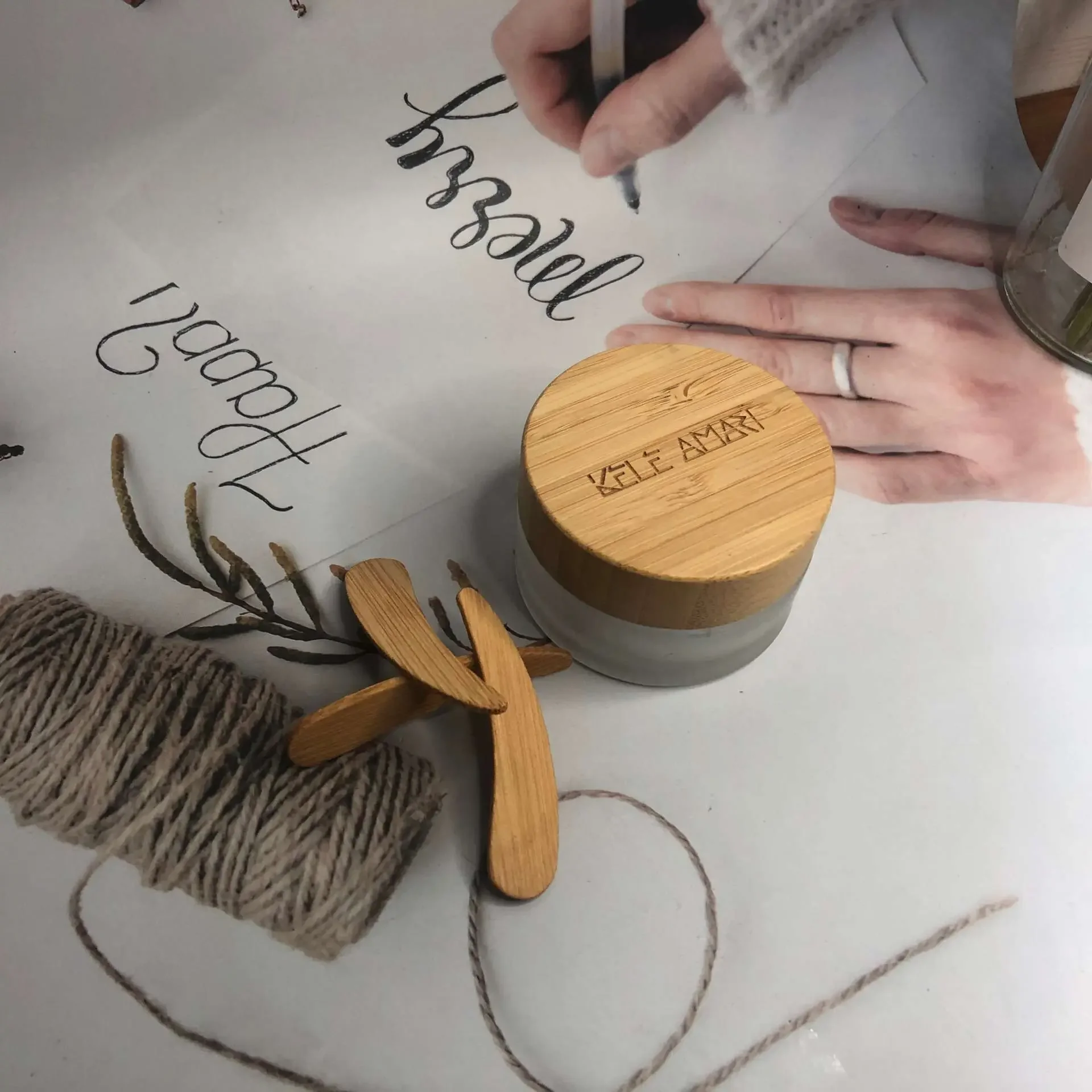 

high quality costemic cream jar Frosted Clear pumps tops bamboo lotion bottle Frost Glass Mist Spray Bottle with bamboo caps