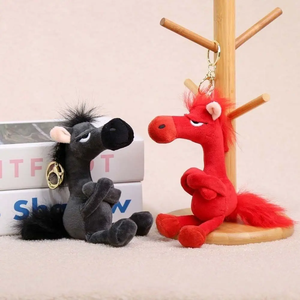 Portachiavi farcito con cavallo di simulazione del fumetto Squisita fattura Portachiavi con cavallo in stile fantasy Cavallo di simulazione rosso nero