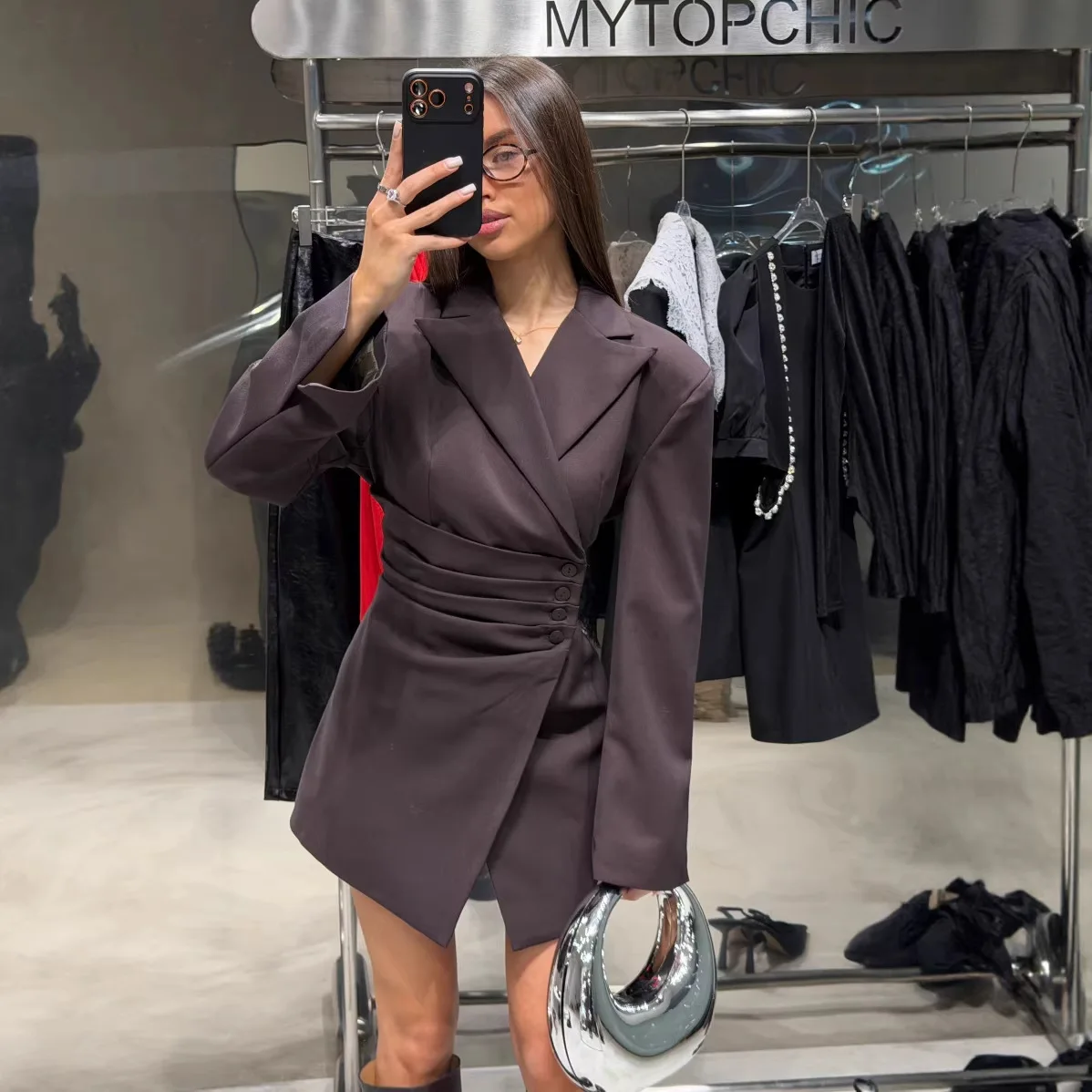 

Комплект плиссированного костюма в европейском стиле с талией, женский весенне-осенний элитный модный темпераментный топ