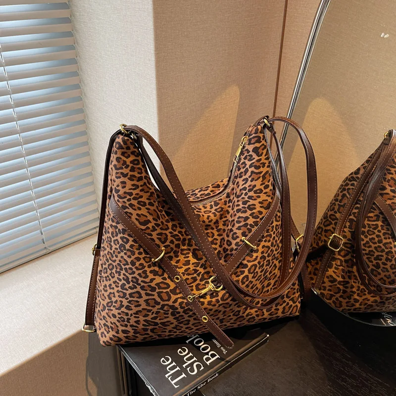 

Осень-зима 202, леопардовая большая сумка, просторная женская сумка через плечо, повседневная пригородная сумка через плечо, минималистичная сумка «день-ночь»