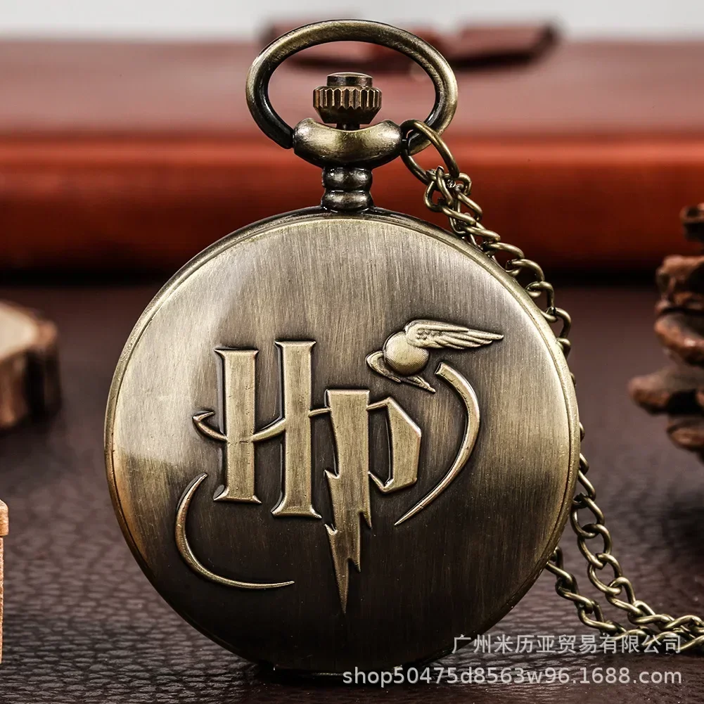 Harries Potters Peripheral Pocket Watch Men\'s Retro Hogwarts Badge Flip Cover Quartz Pocket Watch Necklace Gryffindor Clock Gift