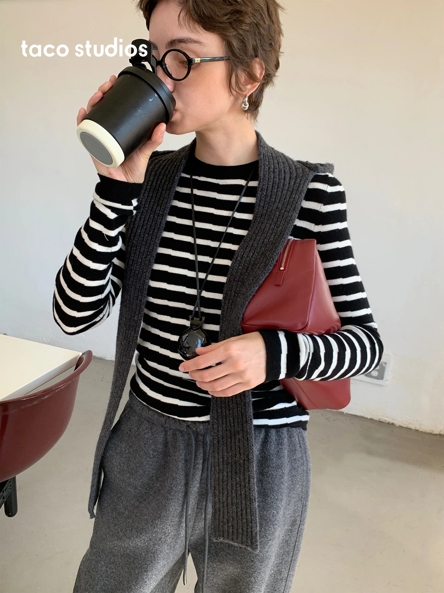 

Taco Studios Geometric Irregular Stripes Long Sve round Ne Slim Fit Wool Base irt Soft Woolen Casual Sle Women's Kni...