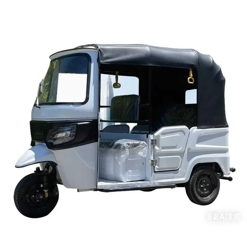 Electric Tuk Tuk Tricycle for 1 Driver 4 Passengers 60km/h Open Body Lithium Battery