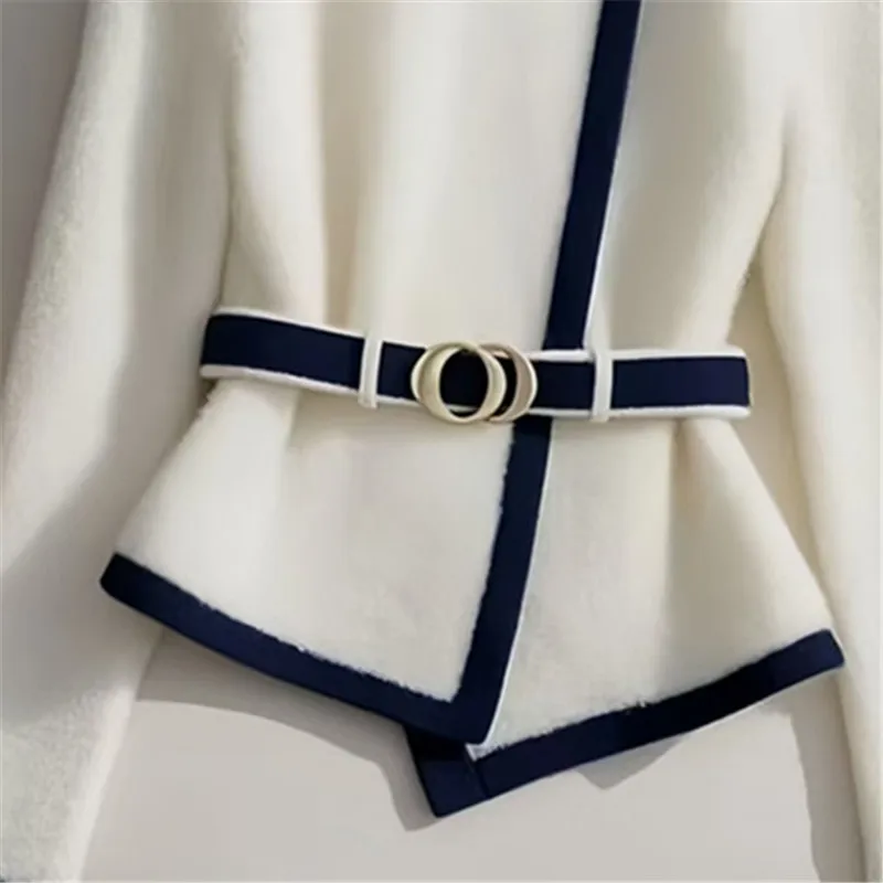 คุณภาพสูงแฟชั่นการออกแบบเสื้อแจ็คเก็ตผู้หญิงฤดูใบไม้ร่วงฤดูหนาวหนาแขนยาว Contrast สีไม่สม่ําเสมอ Elegant Coat Top กับเข็มขัด