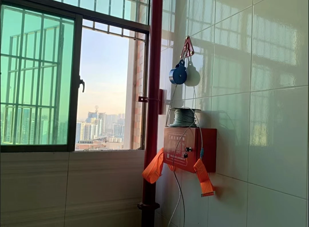 بناء عالي الإنقاذ السريع للهروب من معدات الحرائق #3