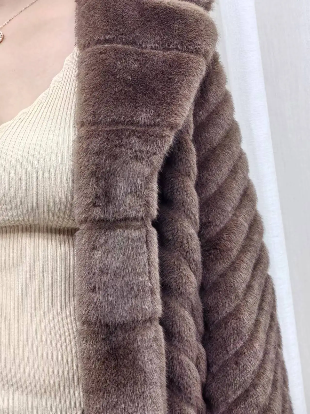 Faux fur ladies blouse jacket new lapel V-print ladies coat thickened thermal jacket 2024 fall-winter new