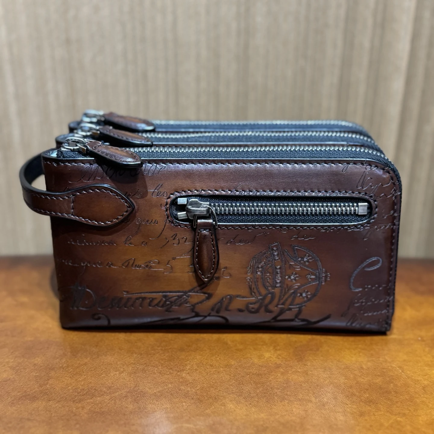 DIMY 2025 Men's Genuine Leather Handbag High-End Large Capacity Retro Flip Cover Luxury Style for Men